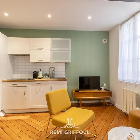 Le Bois Bleu - 1st Floor - Center Lägenhet *